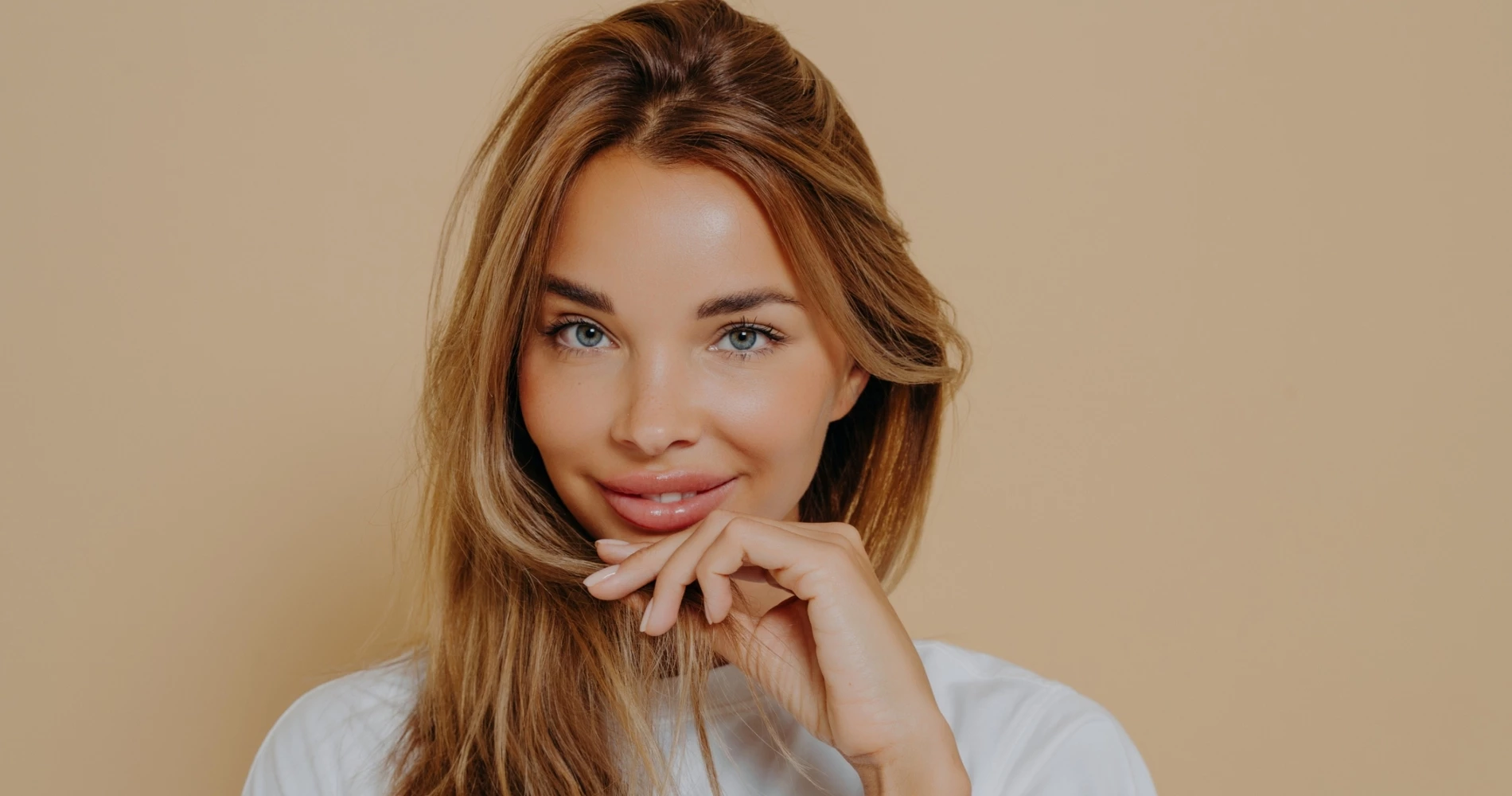 Plump επιδερμίδα με λιγότερα από 7€; Κι όμως, βρήκαμε το έλαιο με σκουαλένιο που ορκίζονται οι experts