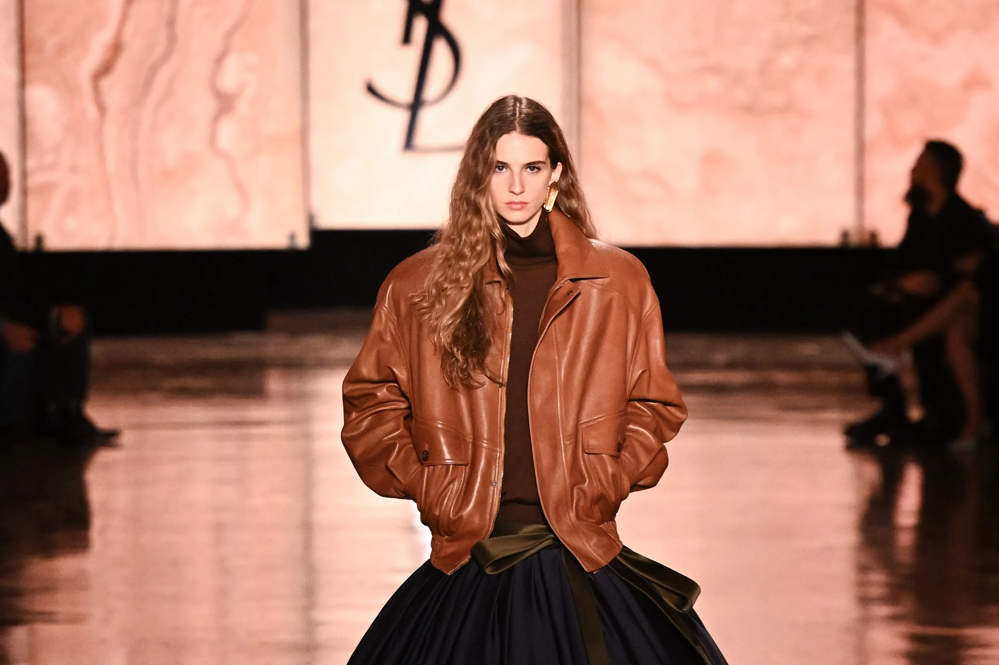 Απλά δεν γίνεται να τις αγνοήσεις | Οι 8 μεγαλύτερες τάσεις της μόδας για το Φθινόπωρο - Χειμώνα 2025-26