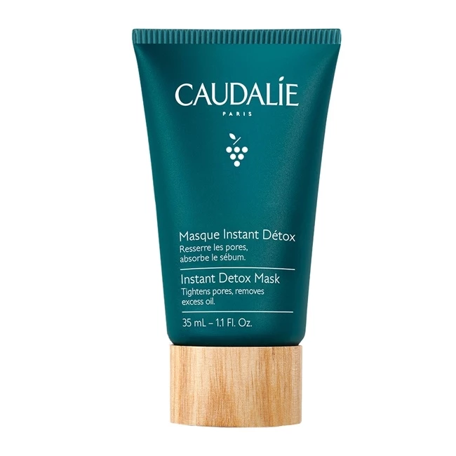 Η Αμαλία Κωστοπούλου ορκίζεται σε αυτή τη μάσκα καθαρισμού