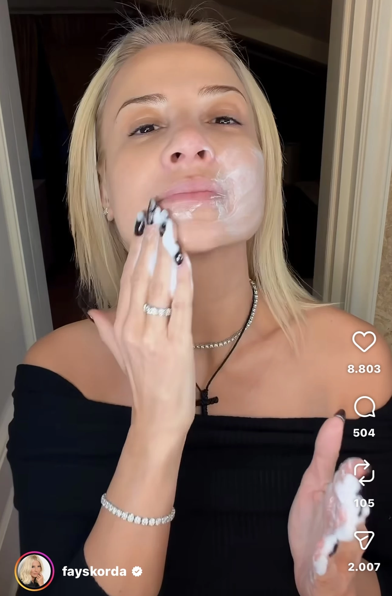 Φαίη Σκορδά Clarins