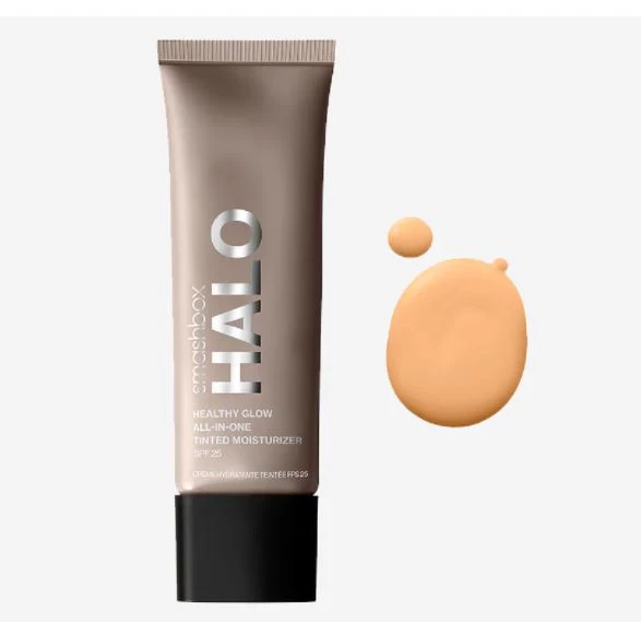 Η ενυδατική με χρώμα που μοιάζει με φίλτρο πάνω στο δέρμα