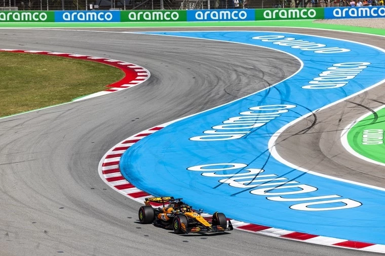 Πήγαμε στη Βαρκελώνη και είδαμε F1 από το paddock της McLaren