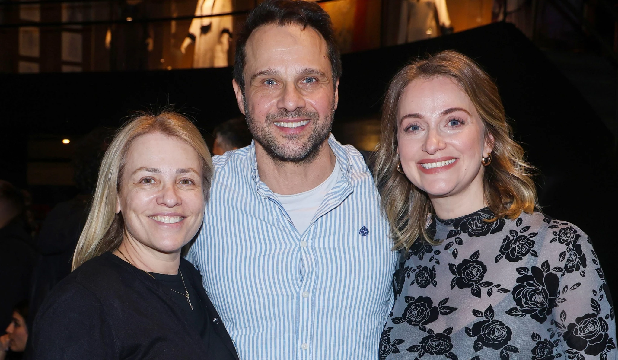 Μαριάννα Τουμασάτου | Αμακιγιάριστη σε θεατρική βραδιά