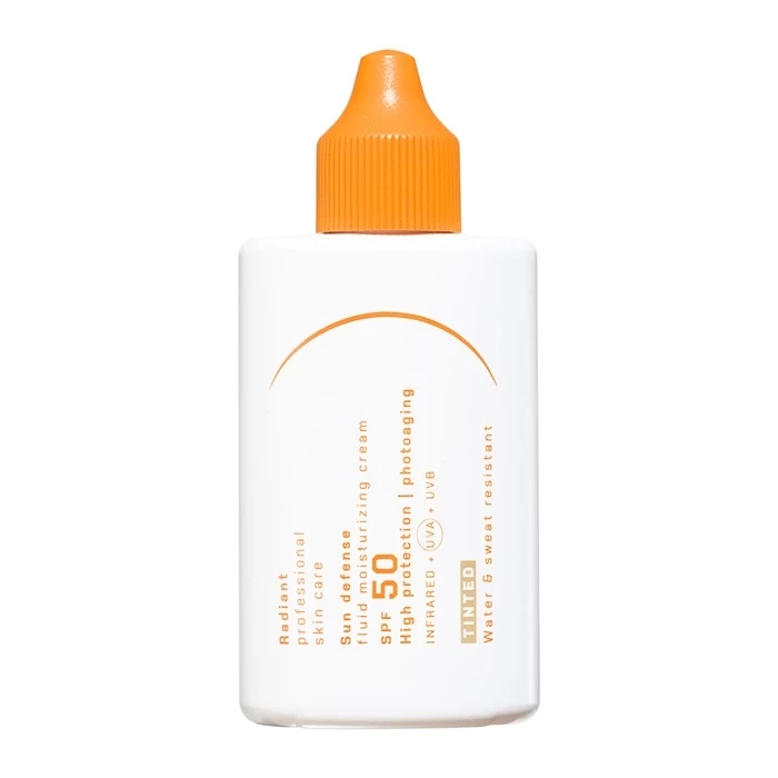 Ελένη Βουλγαράκη | Το αγαπημένο της αντηλιακό προσώπου με χρώμα αντικαθιστά τέλεια το foundation