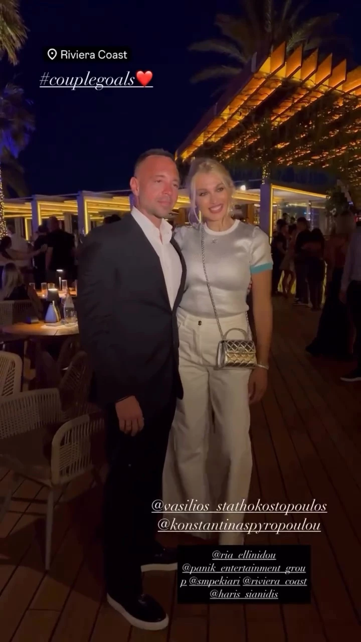 Couple goals | Η Κωνσταντίνα Σπυροπούλου αγκαλιά με τον Βασίλη Σταθοκωστόπουλο στην Αθηναϊκή Ριβιέρα
