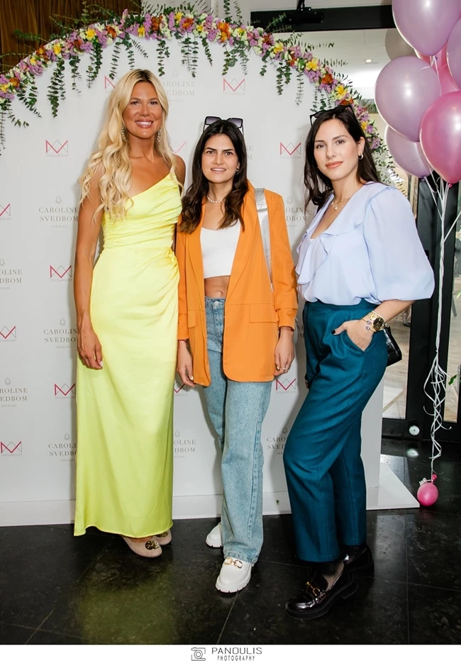 Caroline Svedbom, Αλίκη Μαρινάκη, Φλώρα Μακρή Γιαννοπούλου