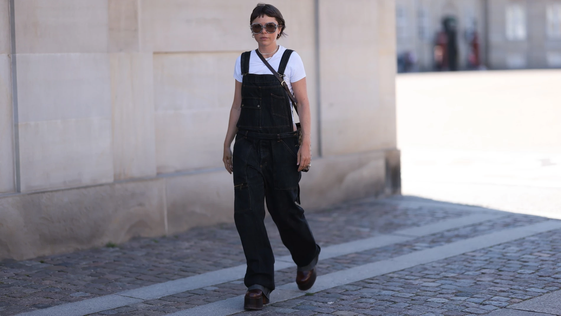 Η σαλοπέτα από τη Bershka που θα φοράς από το πρωί μέχρι το βράδυ