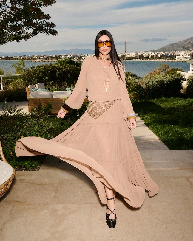 Η Ήβη Αδάμου πρωταγωνιστεί στη νέα καμπάνια της Haralas και μας εμπνέει