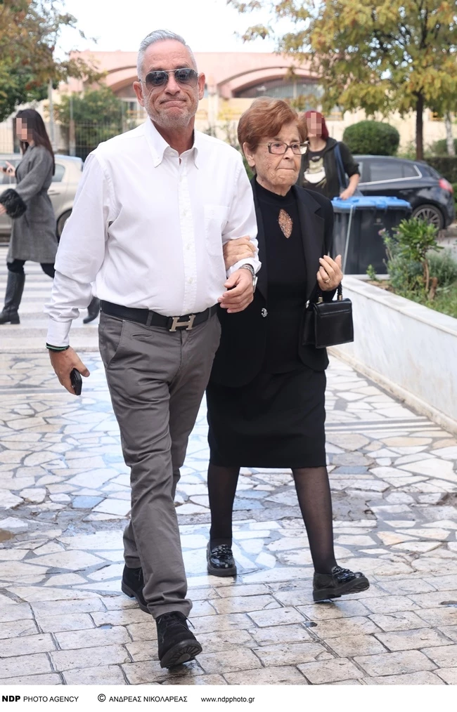 Τάκης Νικολαΐδης με την μητέρα του