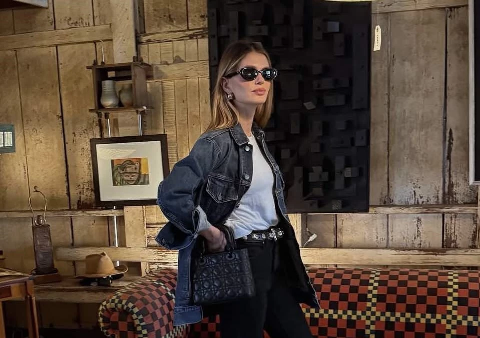 Το clean girl μανικιούρ της Αμαλίας Κωστοπούλου είναι η πιο κομψή και διαχρονική επιλογή για την άνοιξη