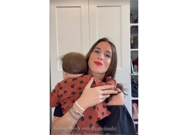 Αναστασία Καίσαρη | Ποζάρει με την ξανθιά 11 μηνών κόρη της στο Instagram