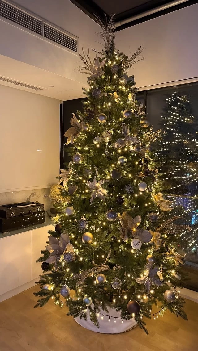 Το χριστουγεννιάτικο σαλόνι της Δώρας Παντέλη