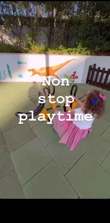 Χριστίνα Μπόμπα & Σάκης Τανιμανίδης | Η prive παιδική χαρά που έφτιαξαν για τις κόρες τους