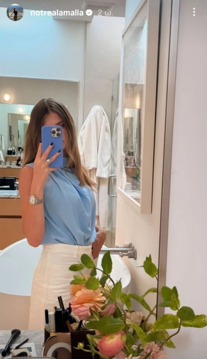 Η Αμαλία Κωστοπούλου με το sexy χρώμα μανικιούρ που λίγες επιλέγουν το καλοκαίρι