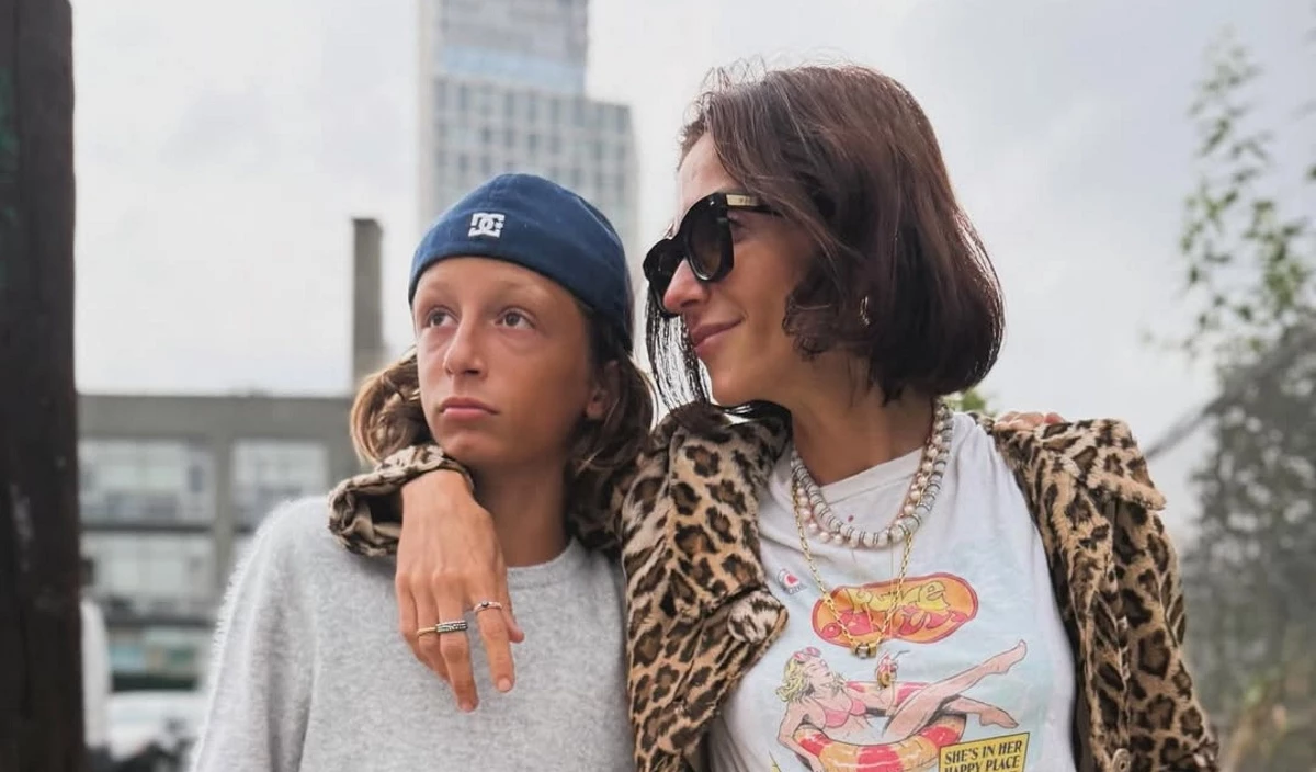 Σοφία Καρβέλα | 