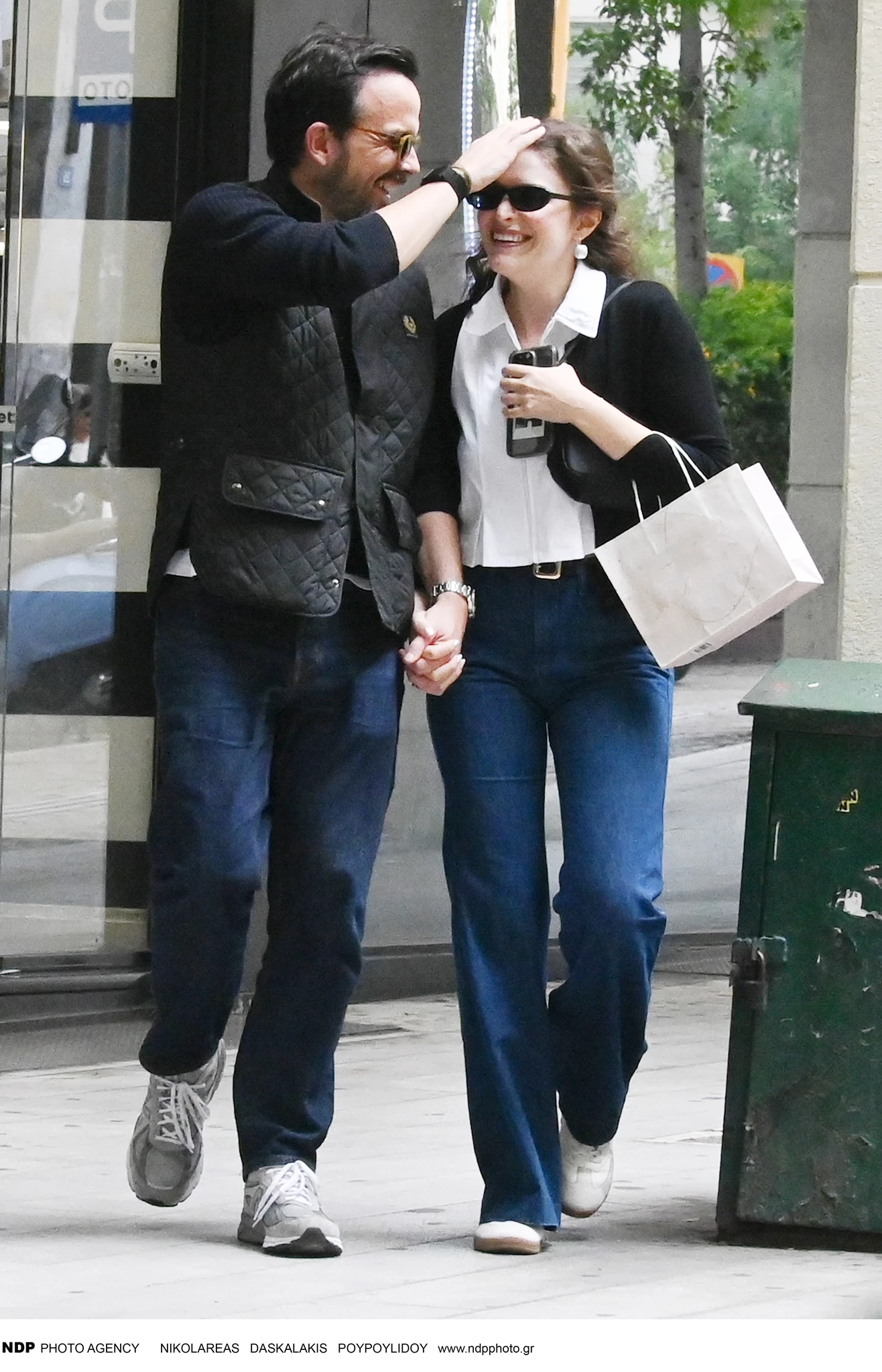 Η Καλλιόπη Χάσκα στο Κολωνάκι με τον σύντροφό της