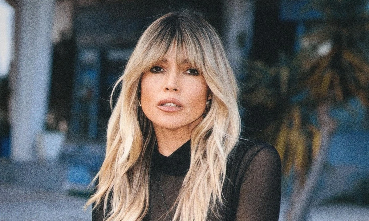 Στο South Sields της Αγγλίας η Βάσια Κωσταρά | Οι οικογενειακές στιγμές και η τρυφερή φωτογραφία με τη γιαγιά της