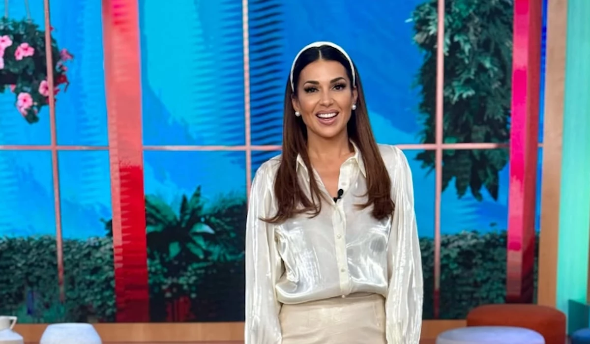 Η Ελένη Χατζίδου με το manicure trend που όλες μας πρέπει να δοκιμάσουμε