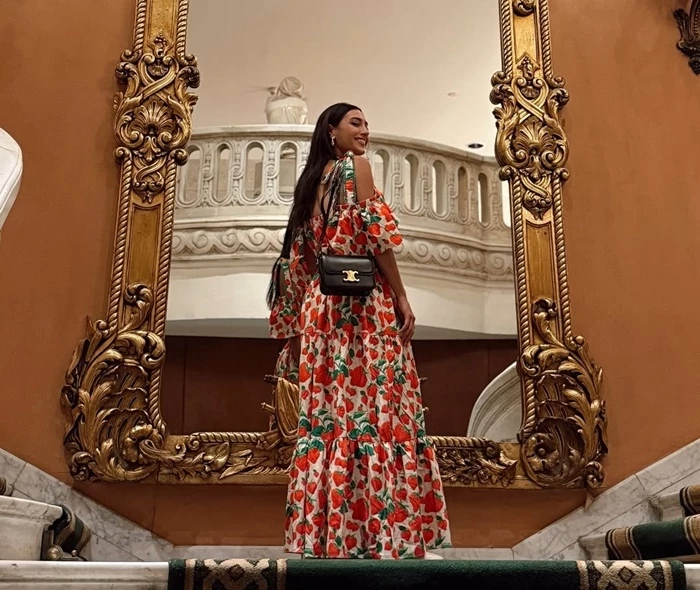 Ευγενία Σαμαρά & Σμαράγδα Καρύδη με το ίδιο φόρεμα από ελληνικό brand