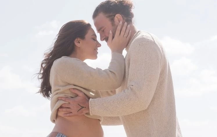 Ευρυδίκη Βαλαβάνη | Έτσι είχε το μωρό της την πρώτη του επαφή με τις αμερικανικές ρίζες του μπαμπά του