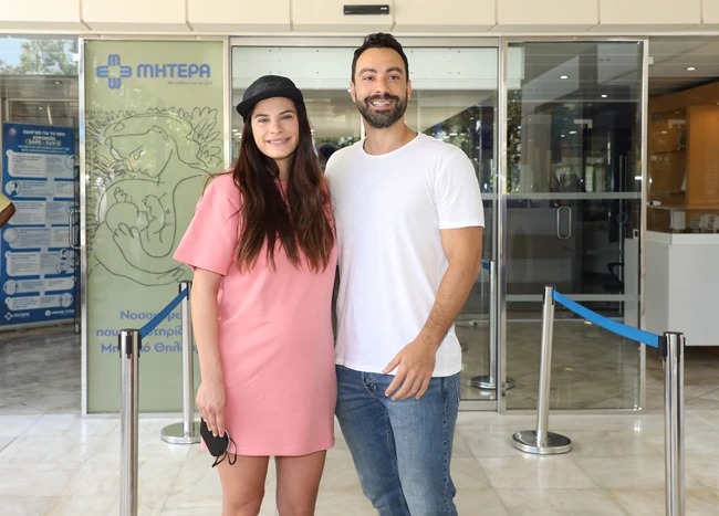 Πρώτη έξοδος για τον Σάκη Τανιμανίδη και την Χριστίνα Μπόμπα μετά τον ερχομό των διδύμων, οι ευχές της Ελένης Μενεγάκη για τη μικρή Μαρίνα & όλα τα νέα