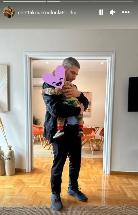 Εριέττα Κούρκουλου Λάτση | Φωτογραφίζει τον σύζυγό της αγκαλιά με τον γιο τους και το Instagram λιώνει