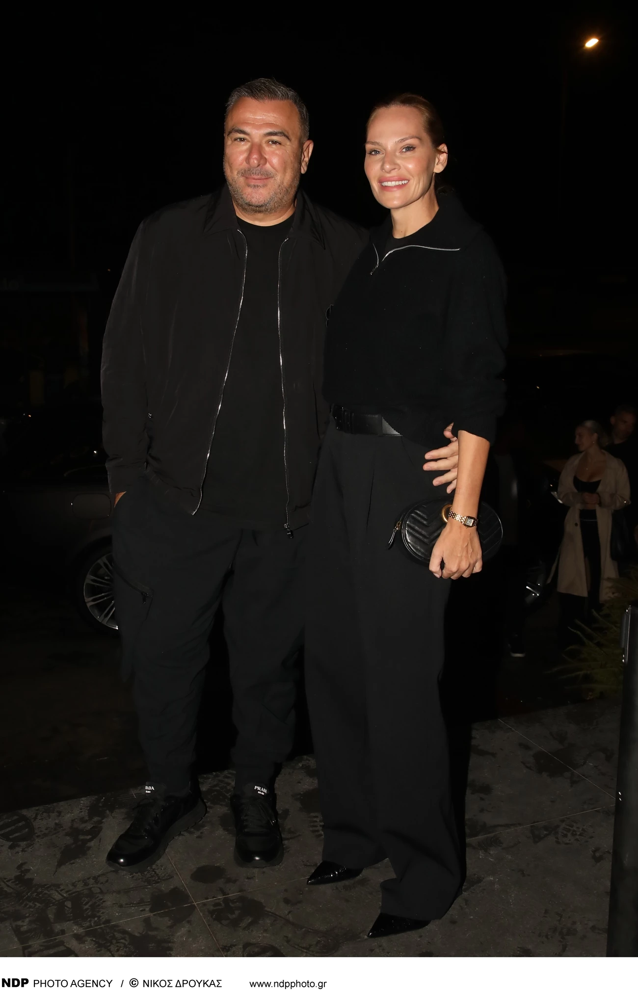 Αντώνης Ρέμος - Υβόννη Μπόσνιακ | Τα τρυφερά στιγμιότυπα από τη βραδινή τους έξοδο σε γνωστό νυχτερινό κέντρο