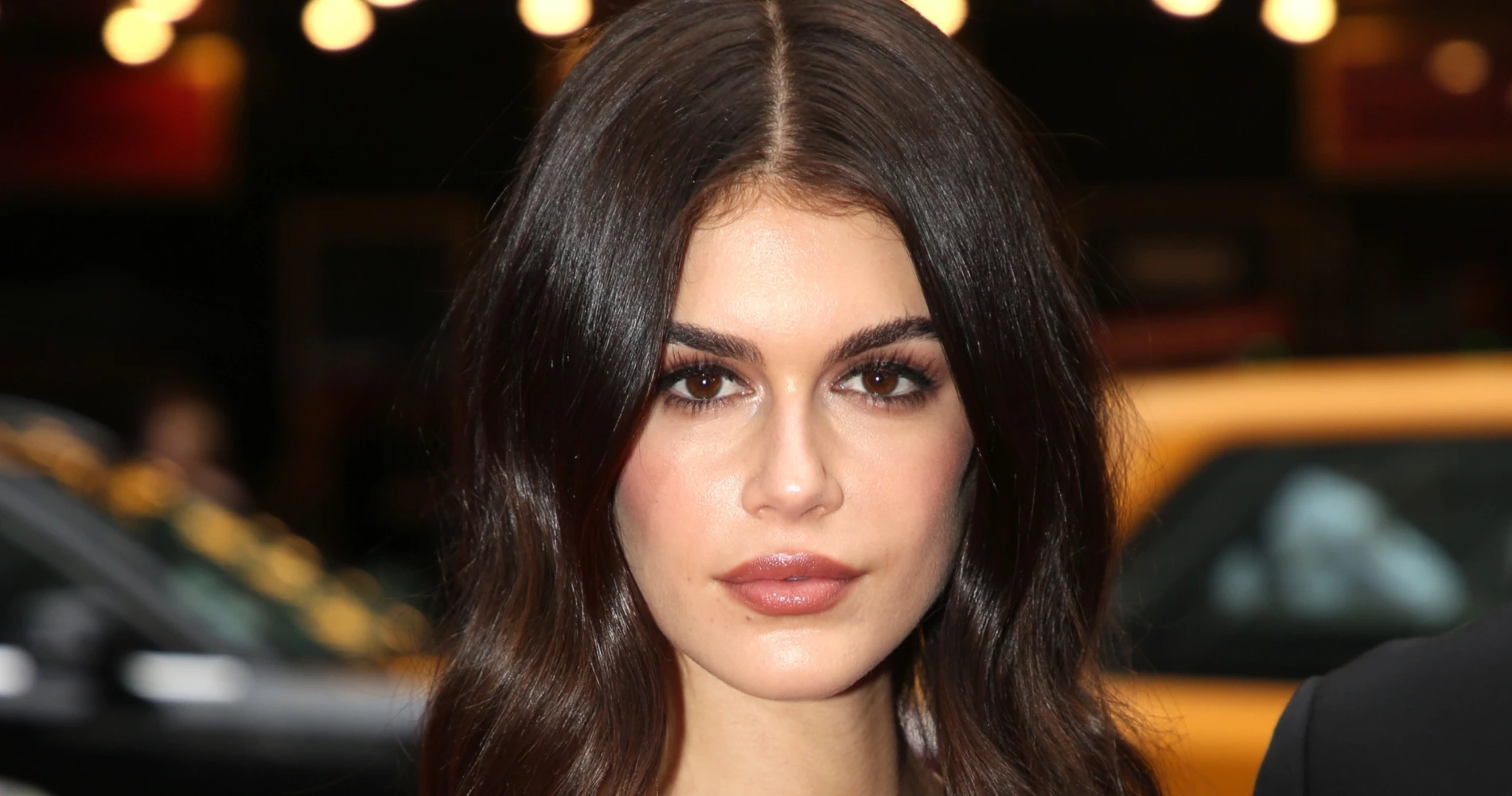 6 πολύ οικονομικές κρέμες για λιπαρές και ακνεϊκές επιδερμίδες που θα μεταμορφώσουν το πρόσωπό σου