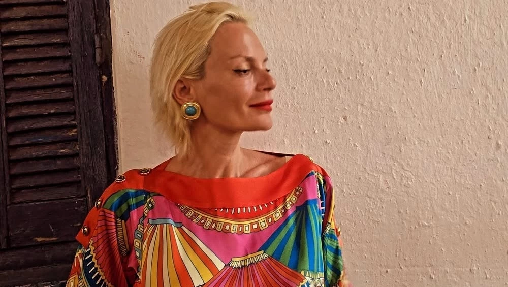 Στο κομμωτήριο η Έλενα Χριστοπούλου | Το νέο χρώμα που ανανέωσε την εμφάνισή της