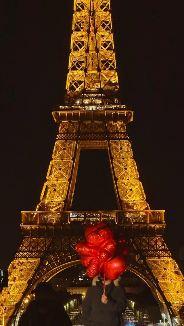 Η Εβελίνα Νικόλιζα στο Παρίσι