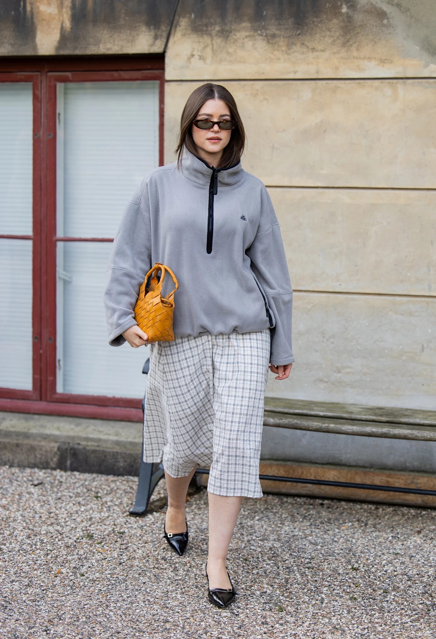 Από όλες τις τάσεις στα πουλόβερ, αυτή είναι που ξεχώρισαν οι γυναίκες με ξεχωριστό στιλ