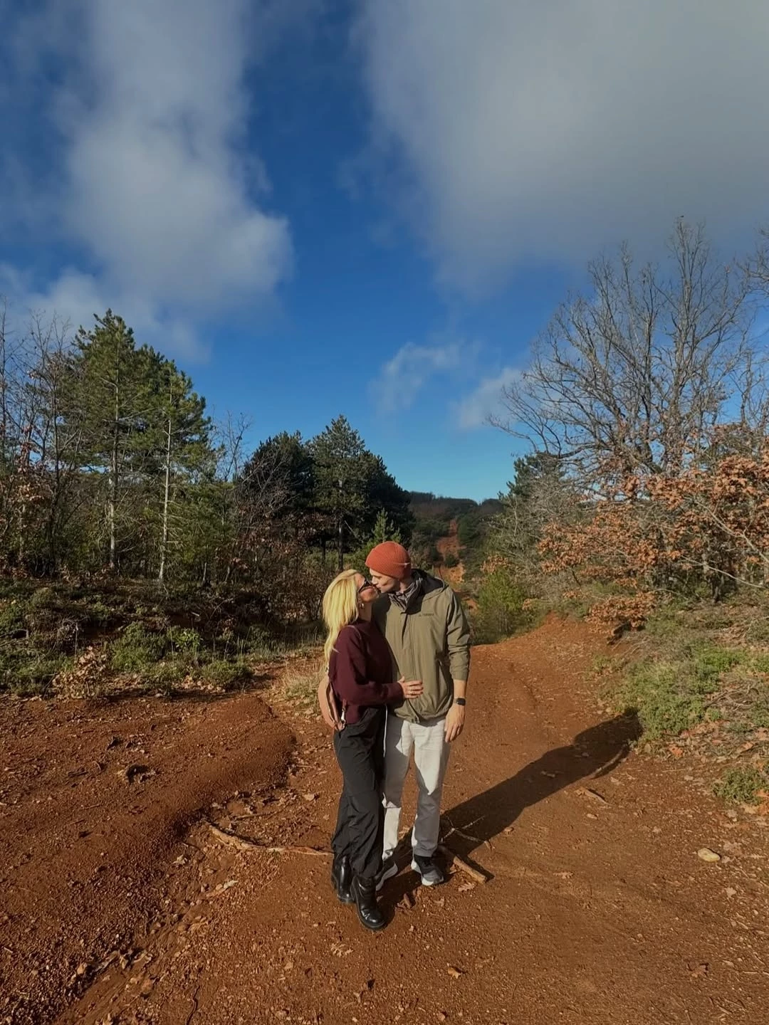 Γενέθλια για τη Τζένη Μελιτά | Το τρυφερό φιλί στην κάμερα με τον Σπύρο Μαργαρίτη
