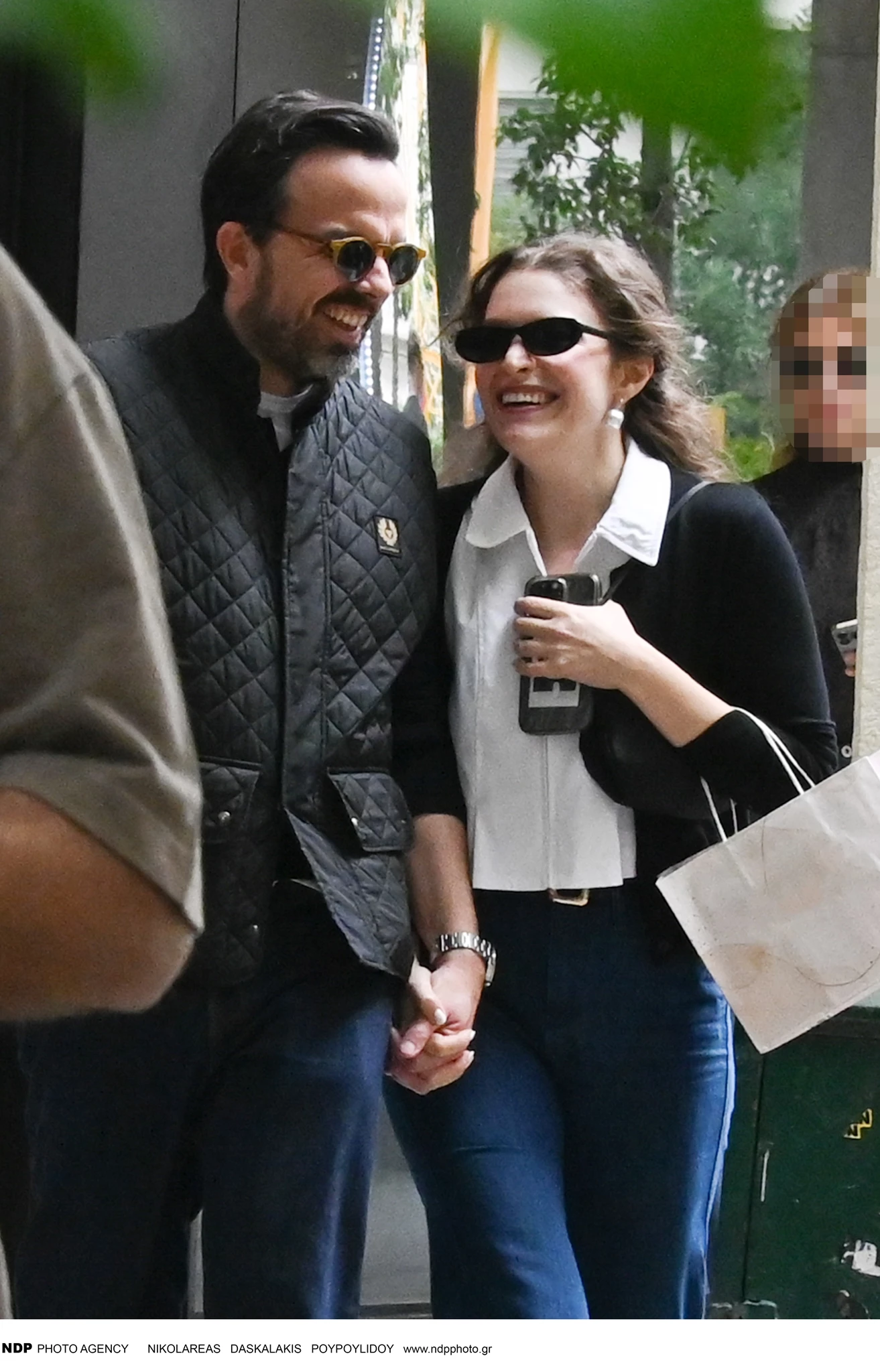 Η Καλλιόπη Χάσκα στο Κολωνάκι με τον σύντροφό της