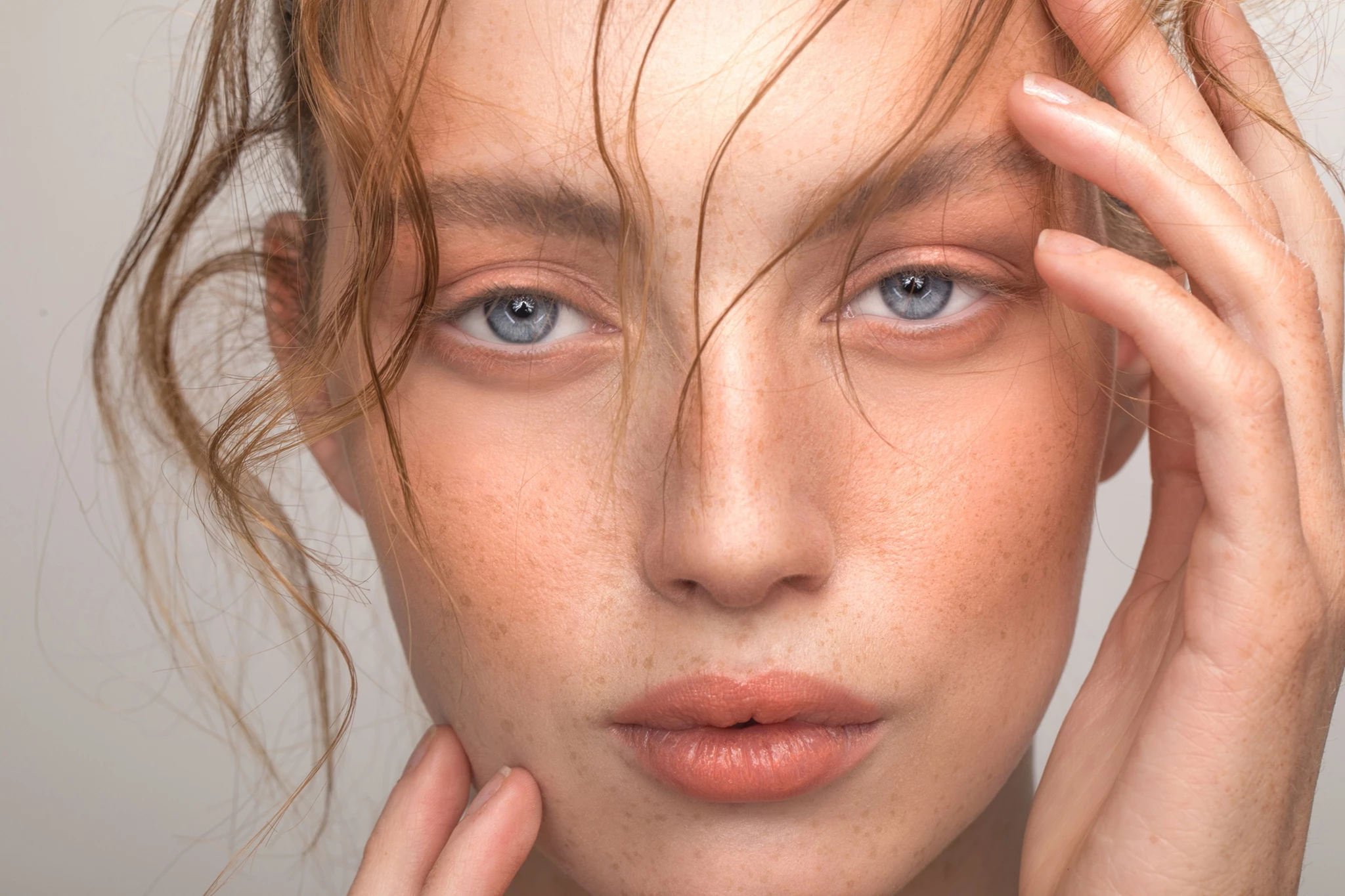 Αυτό είναι το serum με υαλουρονικό που κοστίζει κάτω από 4 ευρώ και αναζωογονεί την επιδερμίδα