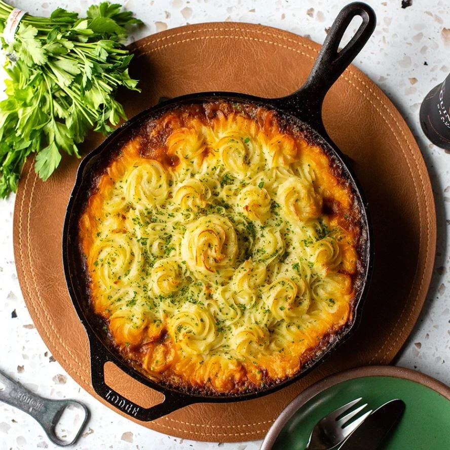 Τσικνοπέμπτη στο... μαντέμι | 4 λόγοι για να λατρέψεις τα προϊόντα της Lodge