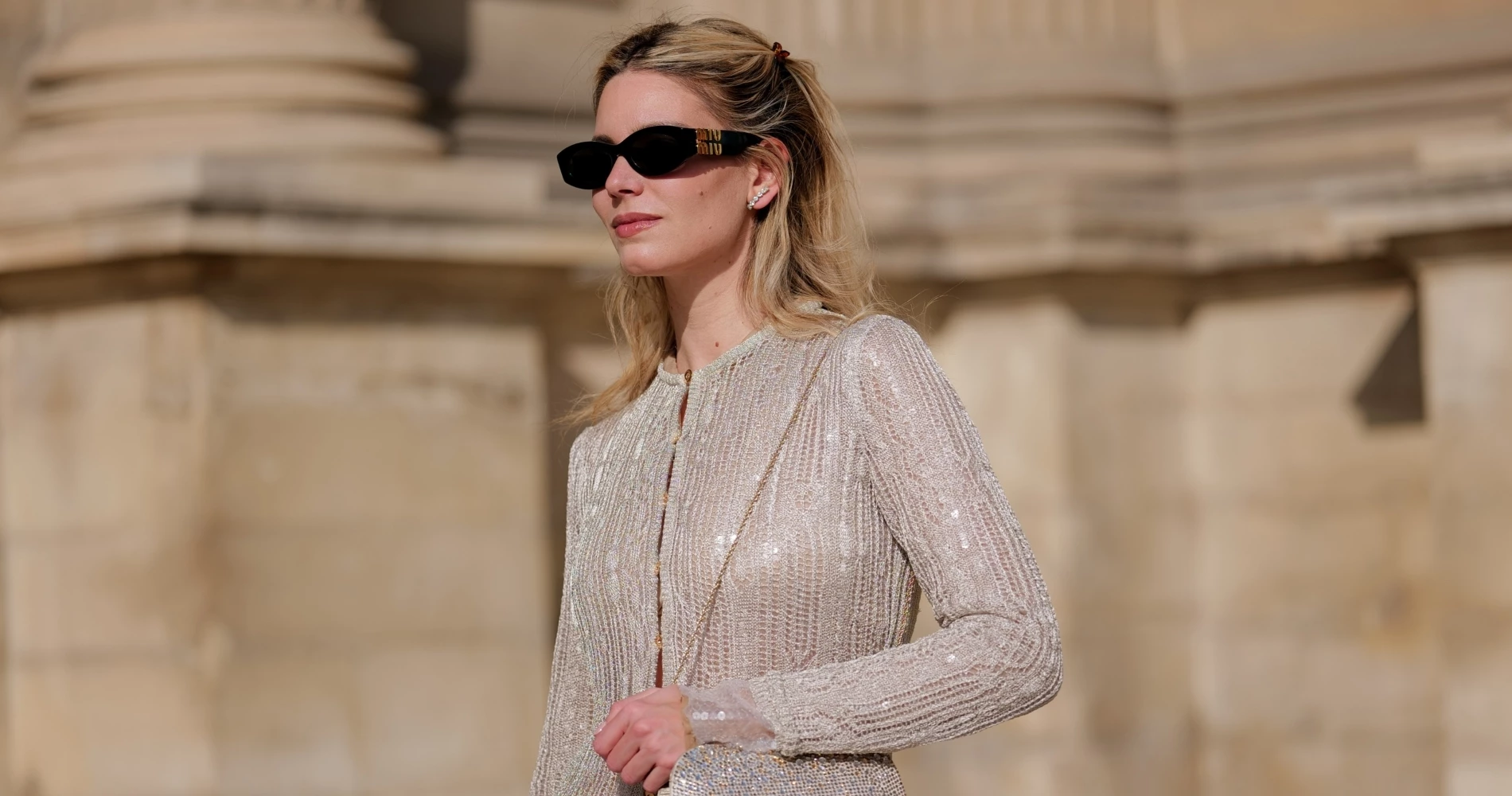 Πώς θα προσθέσεις μικρές δόσεις λάμψης στα looks του Δεκεμβρίου