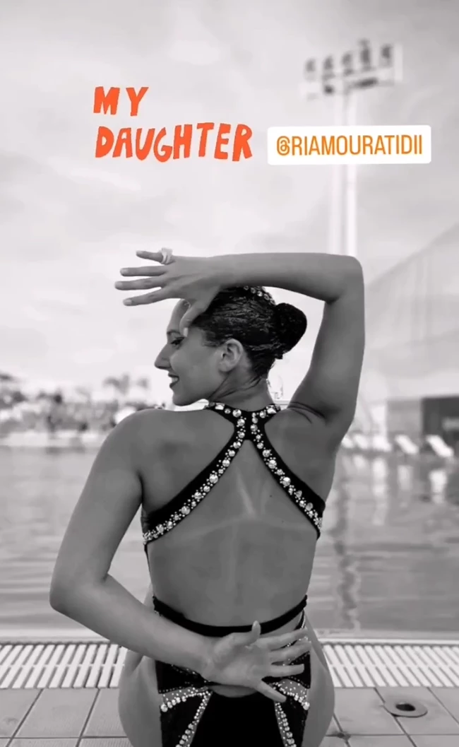 Ρία Μουρατίδη | Η πανέμορφη κόρη της Νόνης Δούνια στο Πανελλήνιο πρωτάθλημα καλλιτεχνικής κολύμβησης
