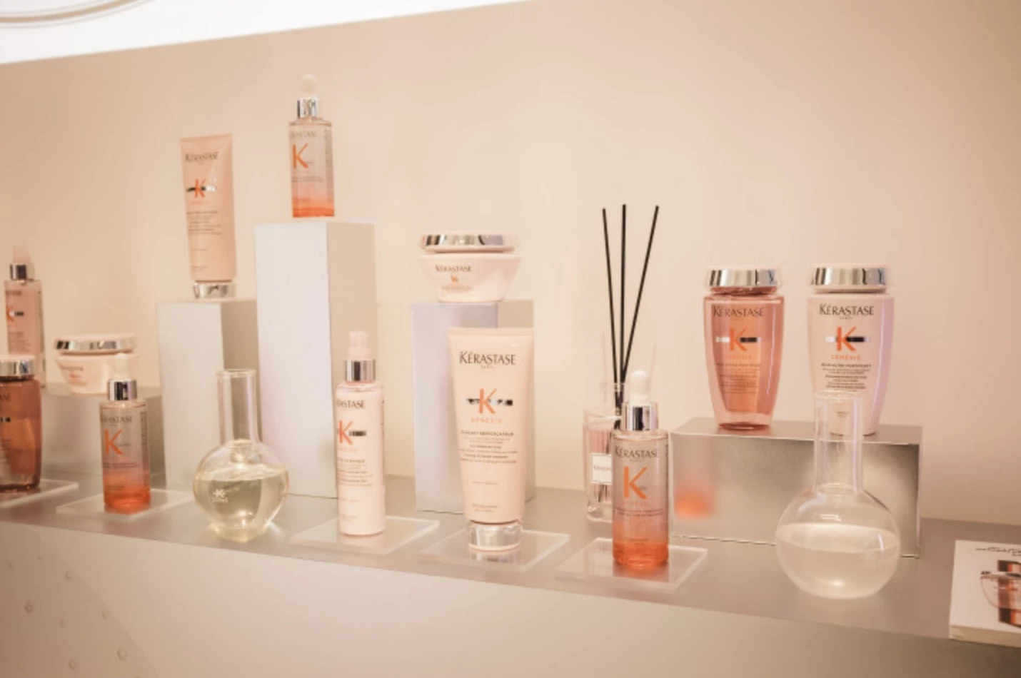 Never be afraid of falling | Η Kérastase μετατρέπει την τριχόπτωση σε αφετηρία αυτοπεποίθησης