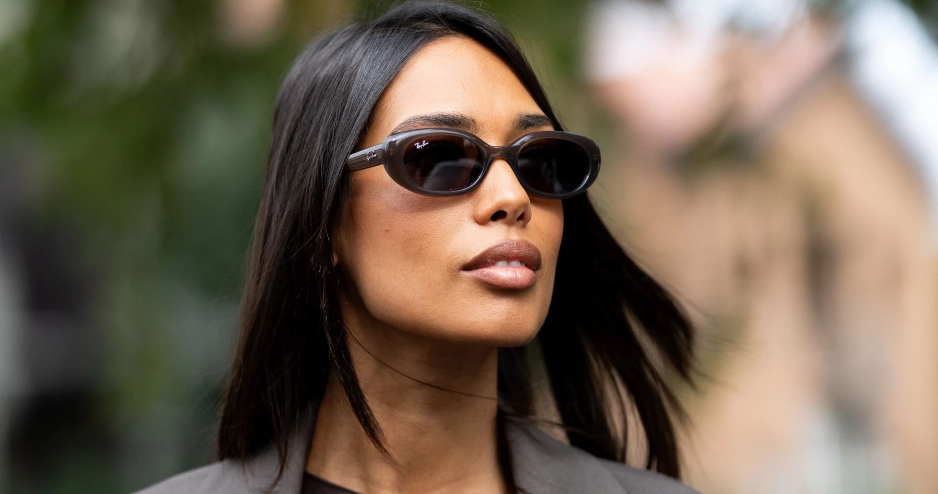 3 εύκολα χτενίσματα που αναδεικνύουν τα πιο αραιά μαλλιά