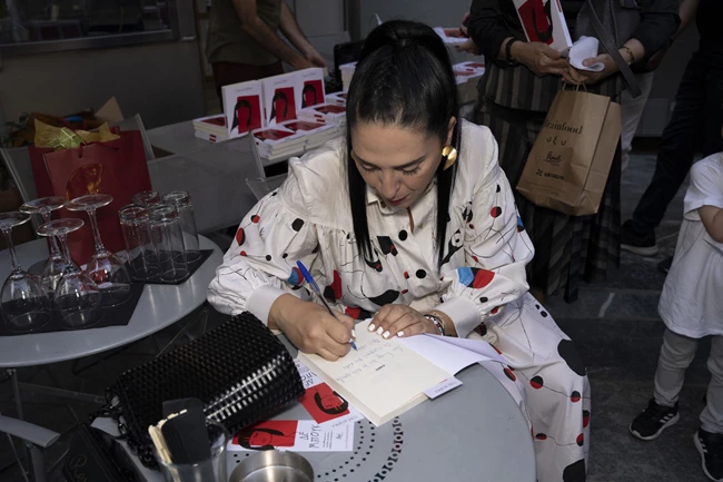 Τίνα Ντάρμα