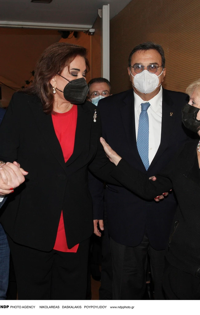 Ντόρα Μπακογιάννη - Ισίδωρος Κούβελος