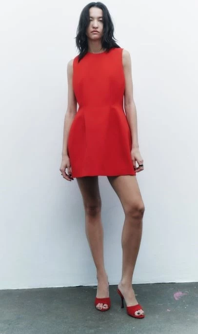 Η Σταματίνα Τσιμτσιλή με το Zara φόρεμα που θα κλέψει τις εντυπώσεις