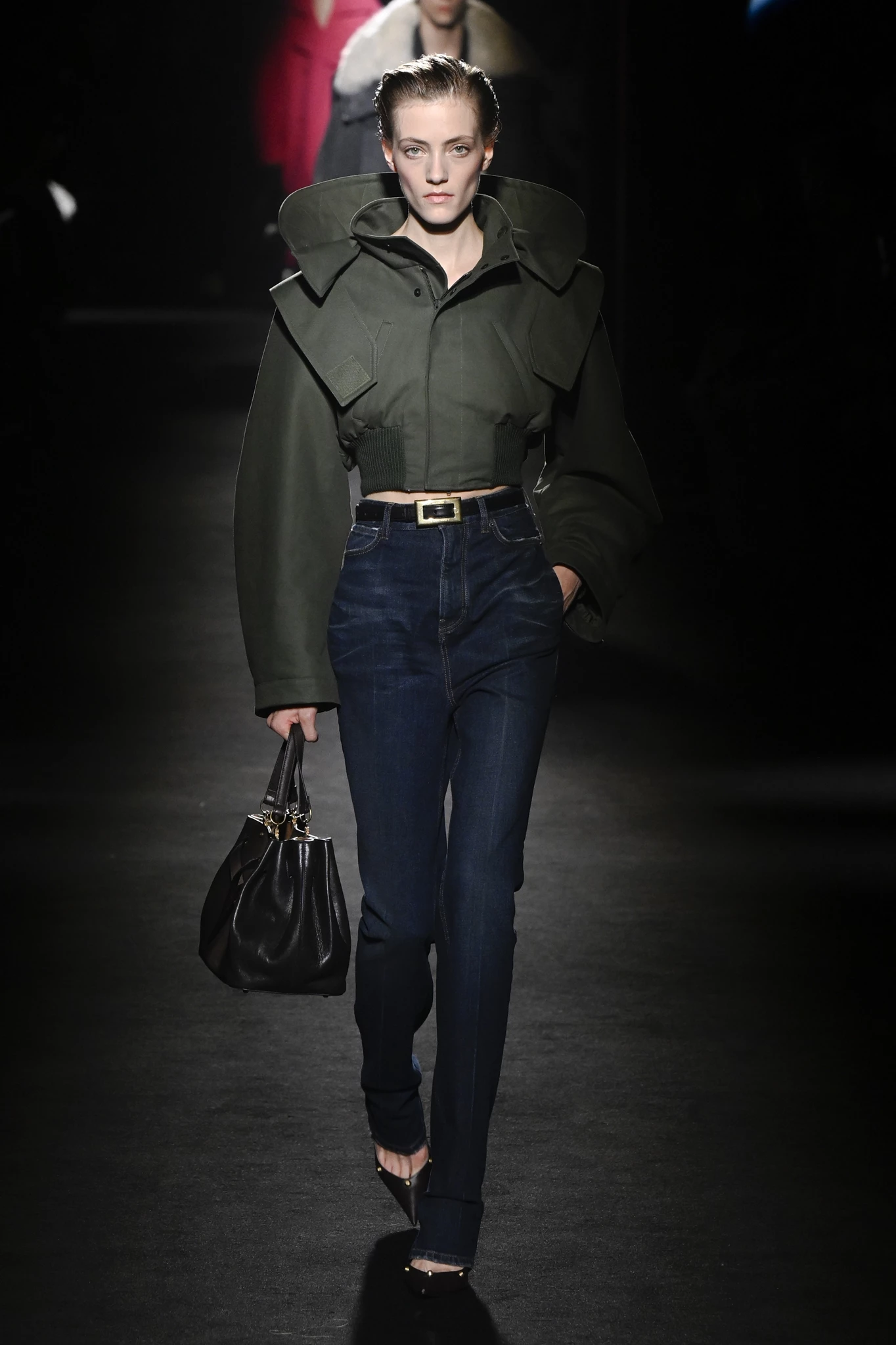 Τα 8 denim trends που θα φορέσουμε όλες το φθινόπωρο σύμφωνα με τις πασαρέλες