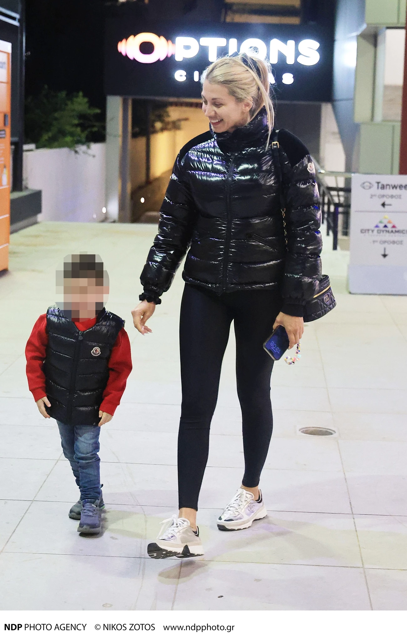 Κωνσταντίνα Σπυροπούλου | H matchy matchy εμφάνιση με τον γιο της, Βλάσση στο σινεμά