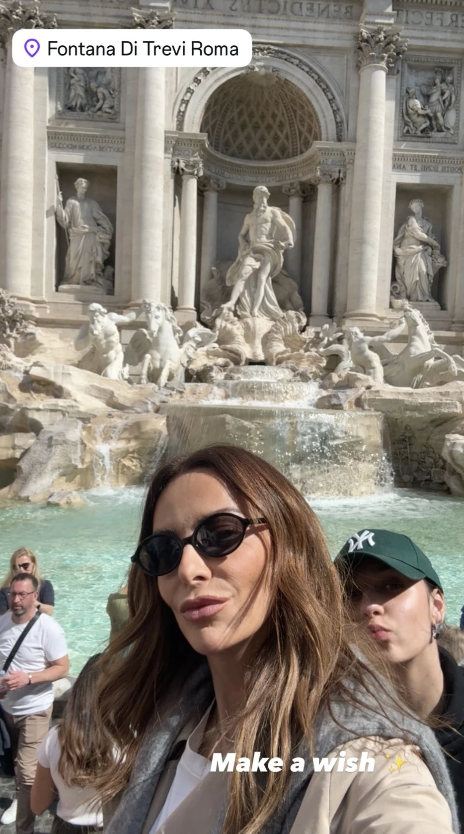 Μπέττυ Μαγγίρα | "Vacanze Romane" για την παρουσιάστρια – Το πασχαλινό ταξίδι στην Ιταλία με την οικογένειά της