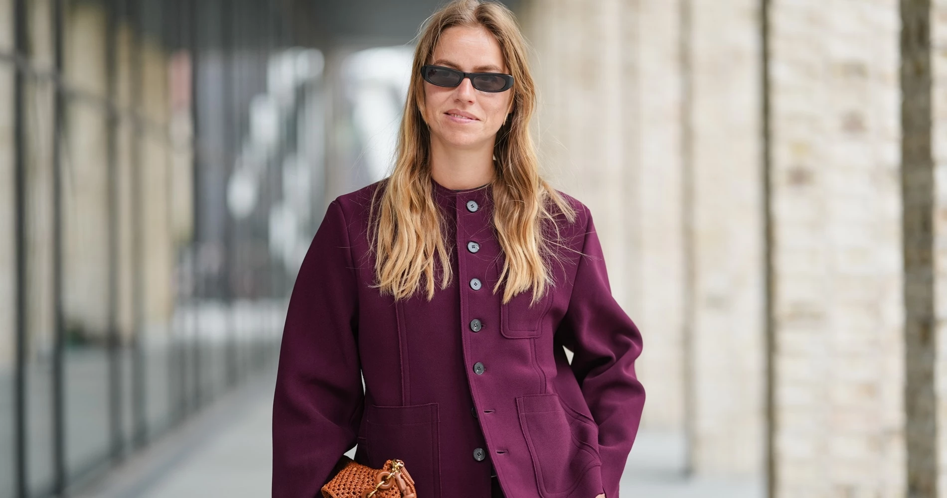 Το μπουφάν από τη Stradivarius που θα βάλουμε όλες το φθινόπωρο