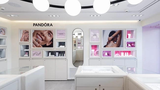 Η Pandora γιορτάζει το άνοιγμα του νέου της καταστήματος στην Κηφισιά με ένα λαμπερό διήμερο event