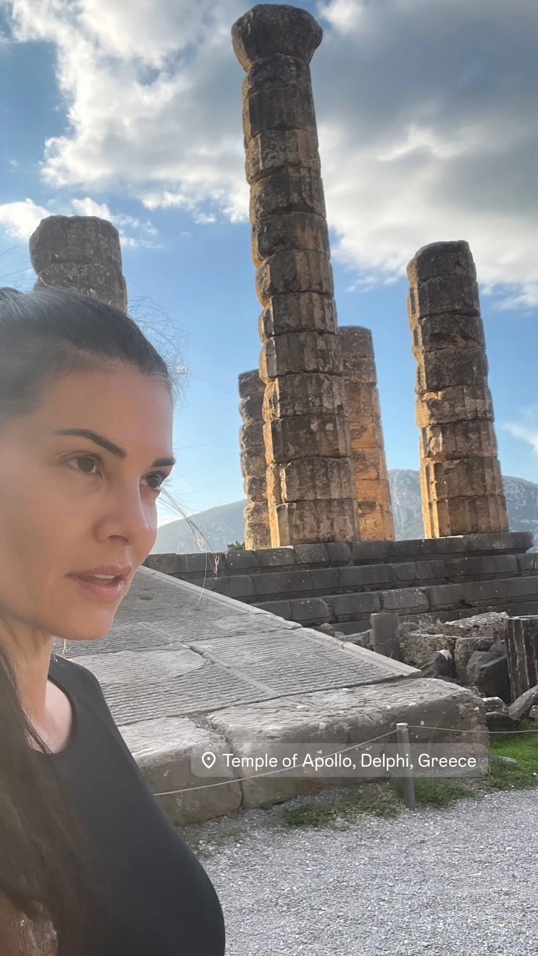 Η Μαρία Κορινθίου με τον Γιώργο Καραθανάση στους Δελφούς