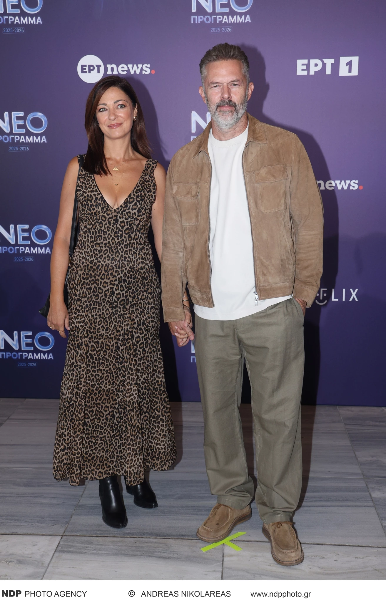 Couple goals | Ο Χρήστος Λούλης και η Έμιλυ Κολιανδρή πιασμένοι χέρι χέρι σε κοσμικό event