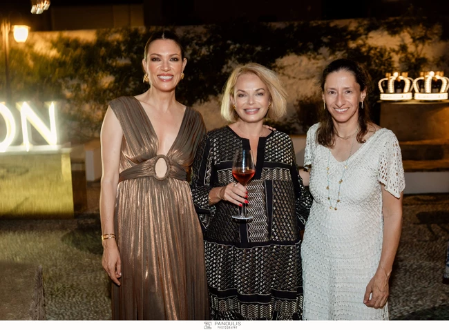 Moët & Chandon | To exclusive dinner υπό το φως των κεριών με οικοδέσποινα τη Βίκυ Καγιά